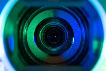 lens blue green