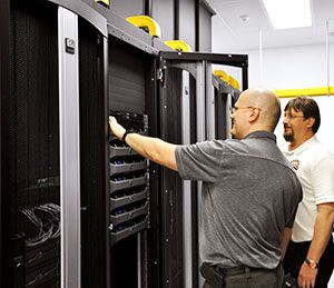 CPI PR_OAKRIDGE_STAFF_RGB72_300P